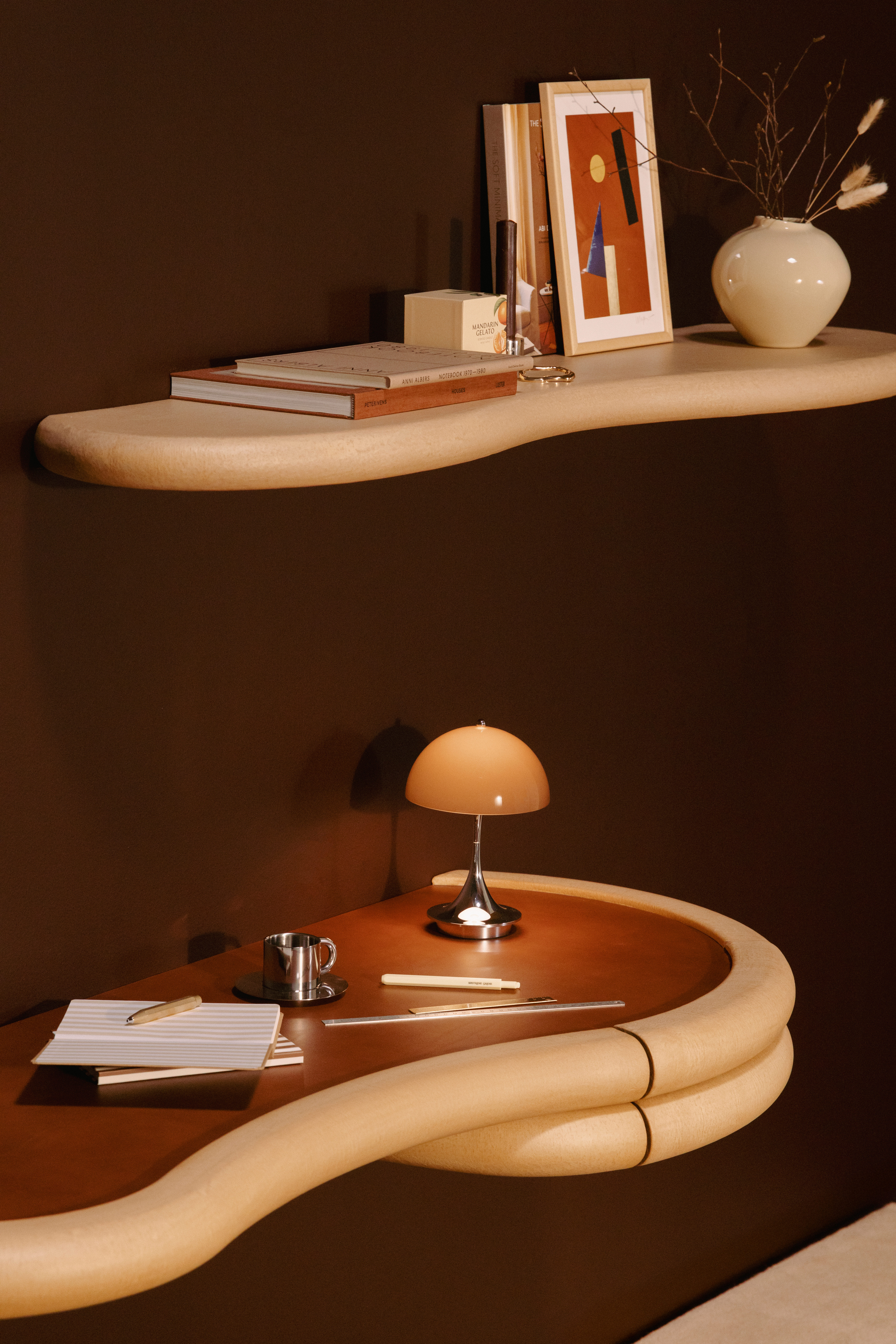 WALL DESK EDGED OOL 148 1
