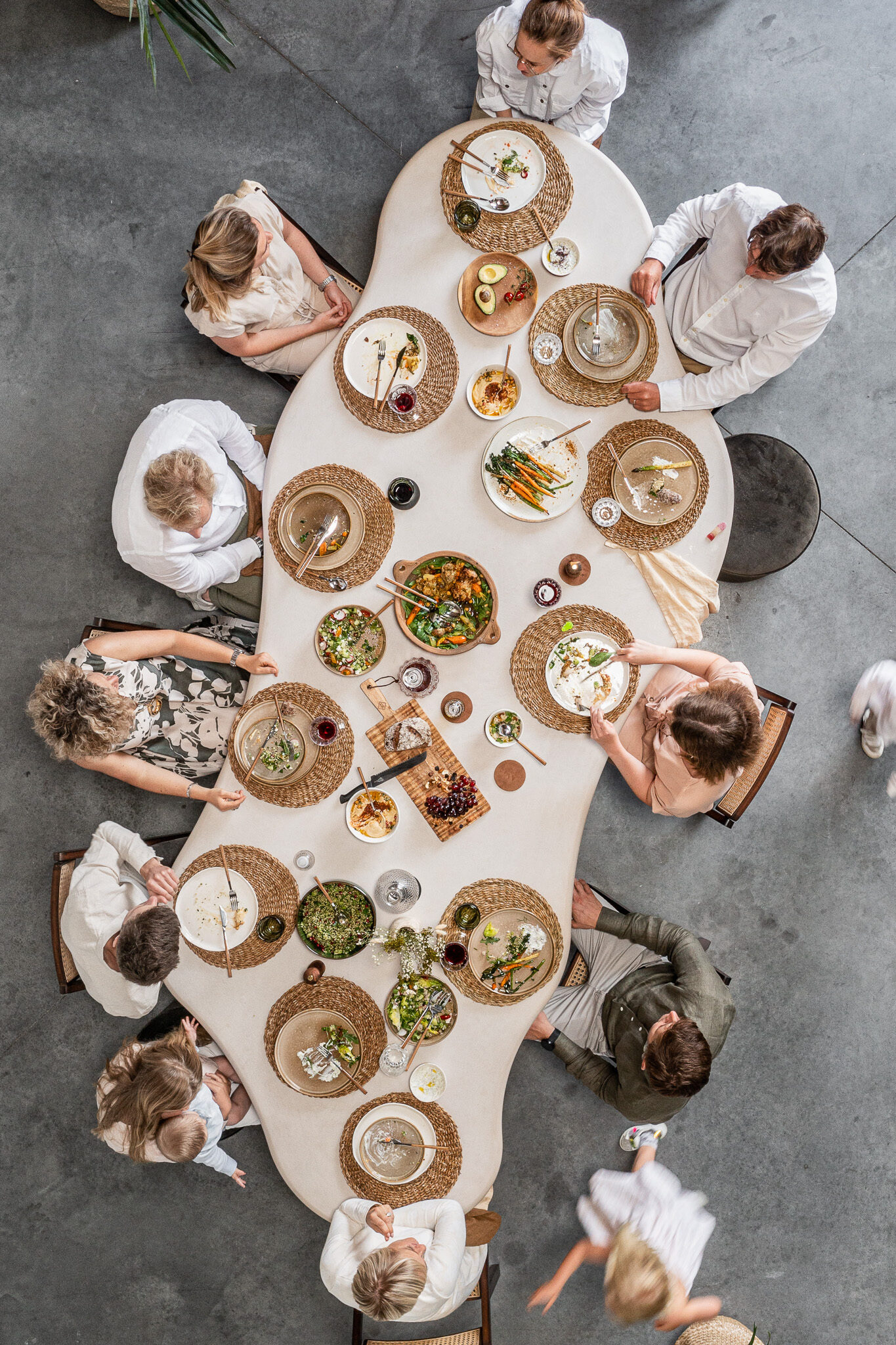 DINING OUT OF LINE OOL 350