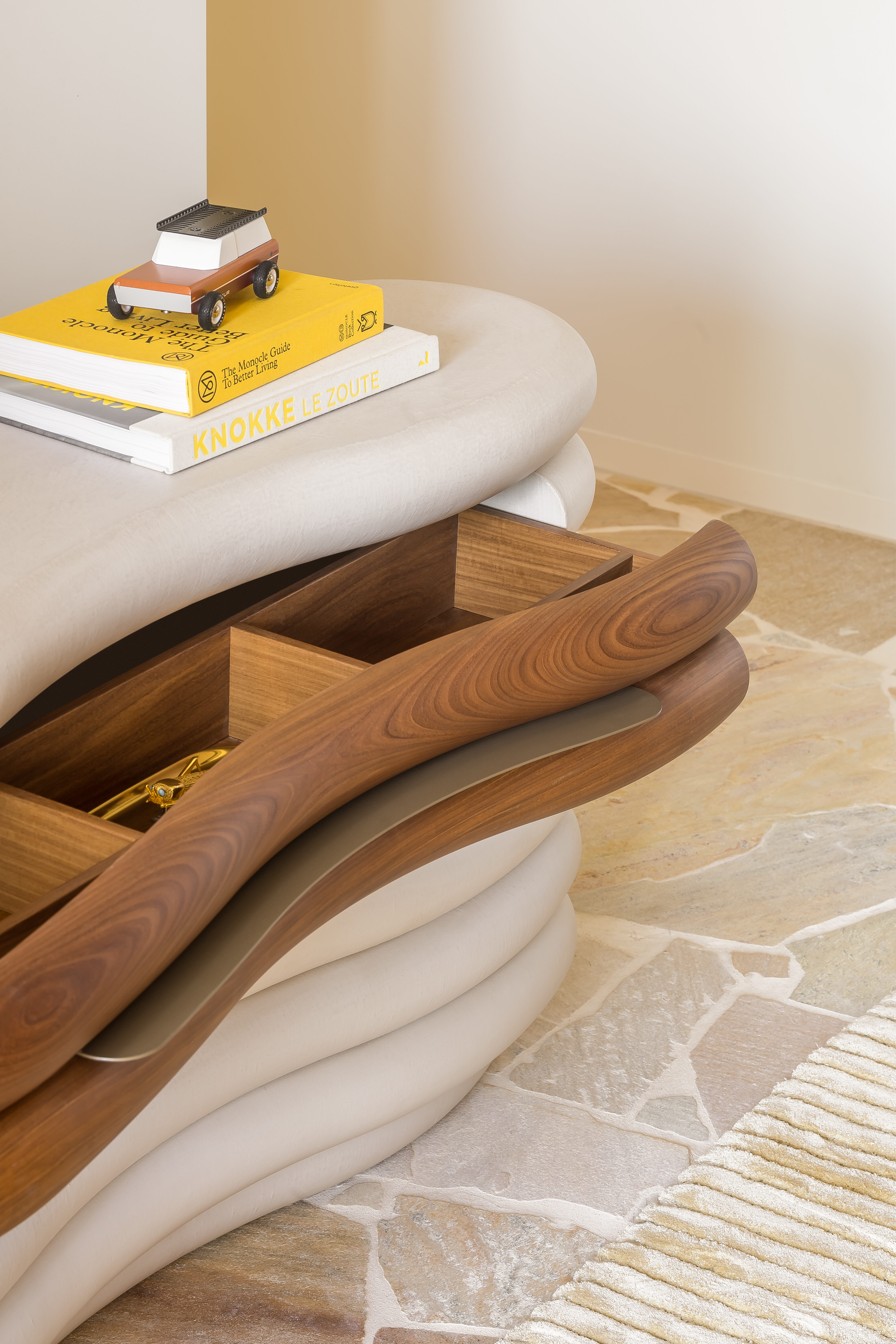 CONSOLE 7-LAYERED WITH DRAWER OOL 140