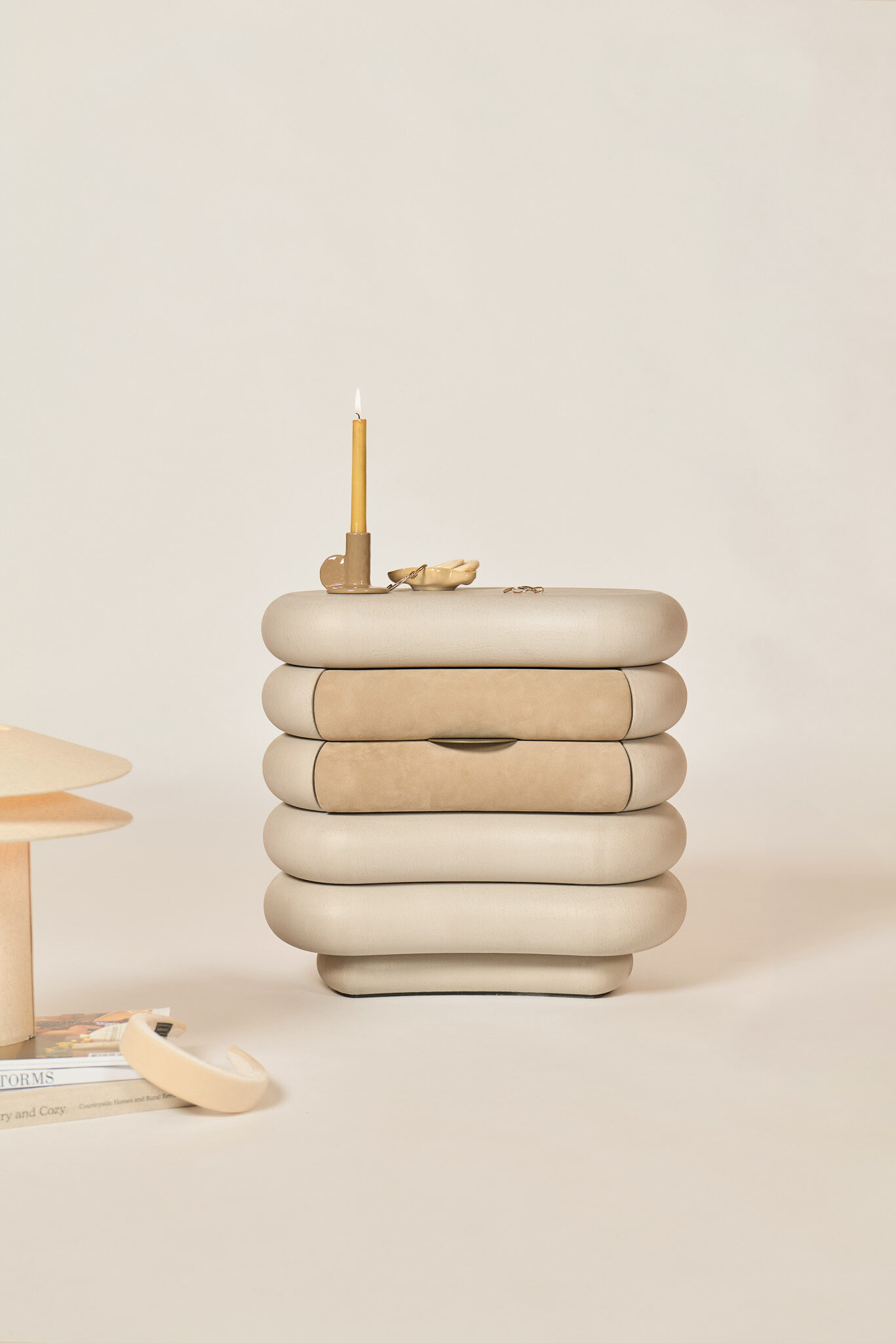 NIGHT TABLE 5 LAYERED OOL 55
